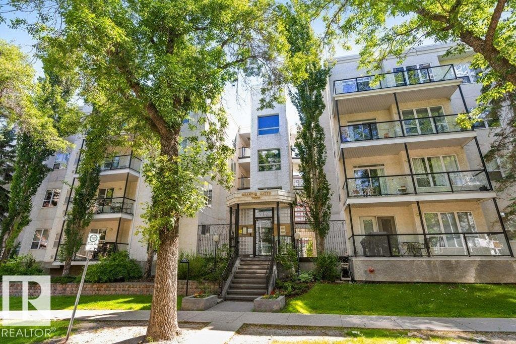 #202 10033 110 ST NW