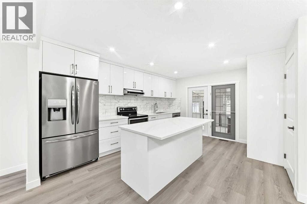 3319 Radcliffe Drive SE — photo 3