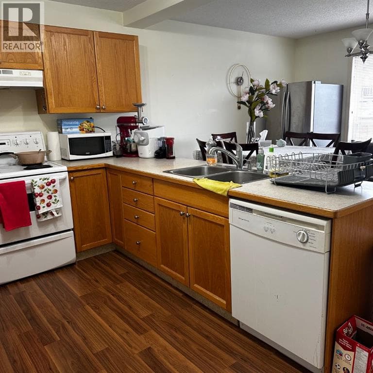 83 Lakeway Boulevard — photo 4