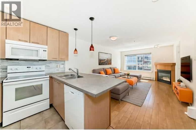 205, 5115 Richard Road SW — photo 4