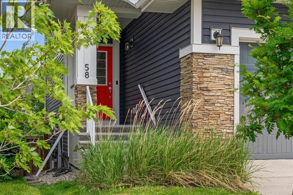 58 Crestbrook Drive SW — photo 2
