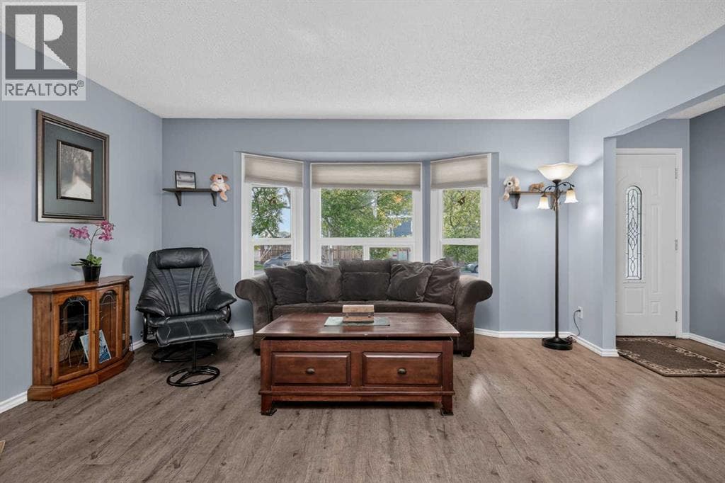 6609 Rundlehorn Drive NE — photo 3