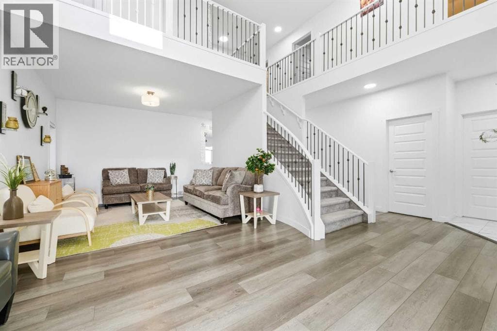 109 Homestead Crescent NE — photo 3
