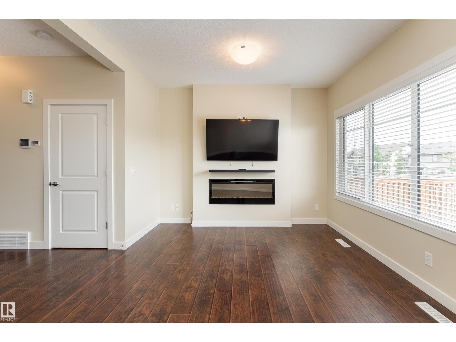 8589 CUSHING PL SW — photo 5