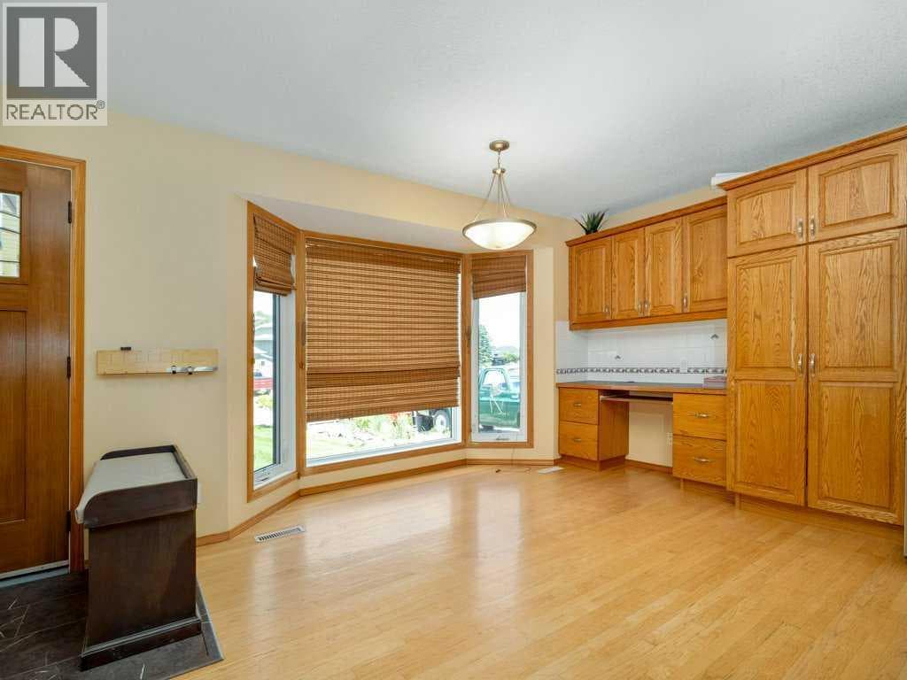 51 Wildwood Crescent W — photo 5