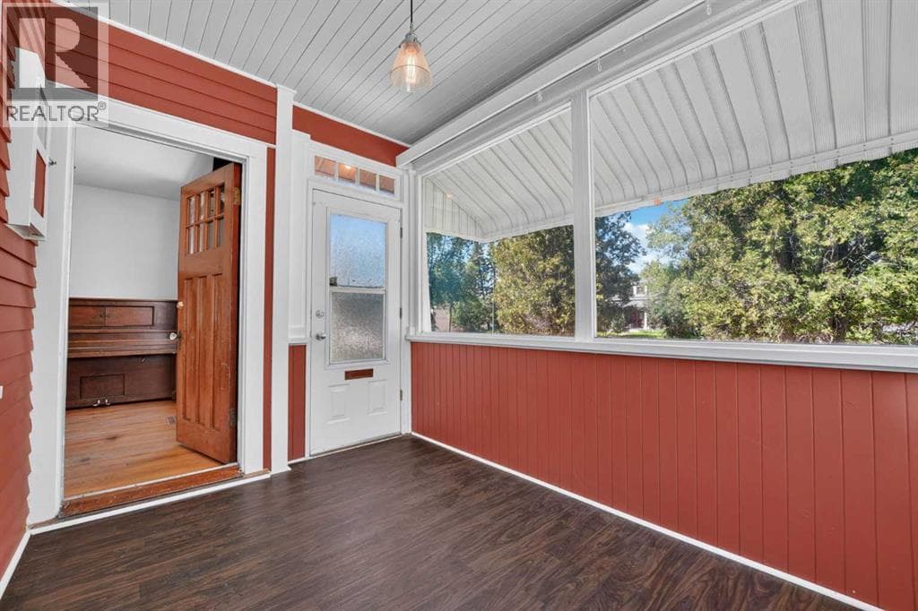 631 14 Street S — photo 2