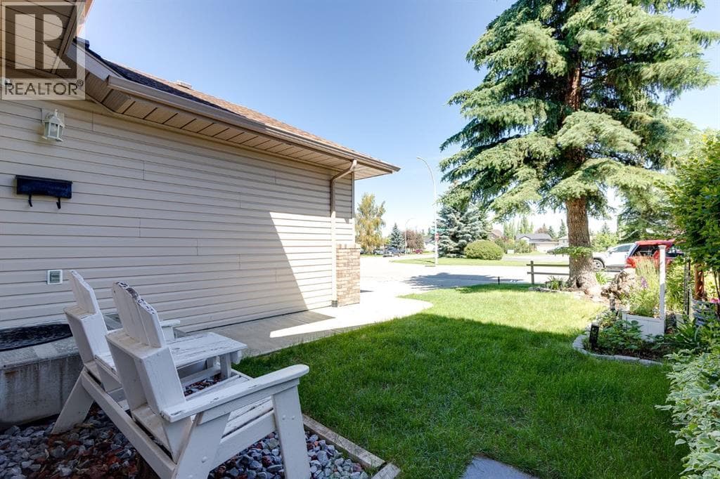 98 Everglade Drive SE — photo 3