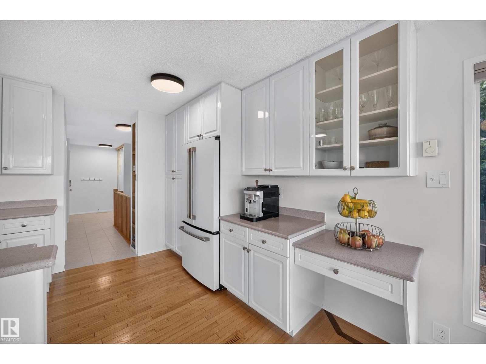 3411 103 AV NW — photo 5
