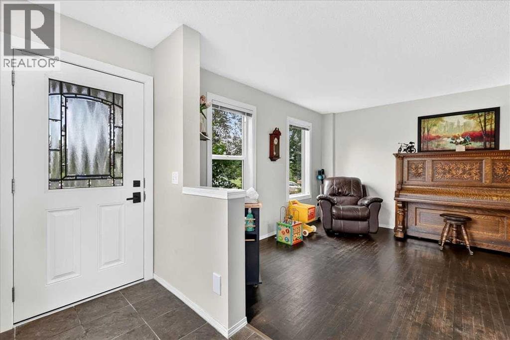 39 Bridlewood Avenue SW — photo 3