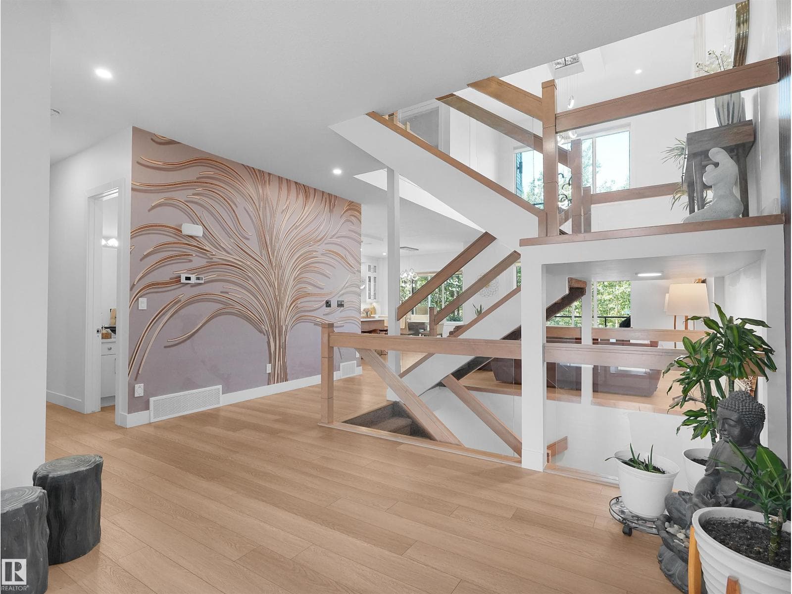 320 38 ST SW — photo 5