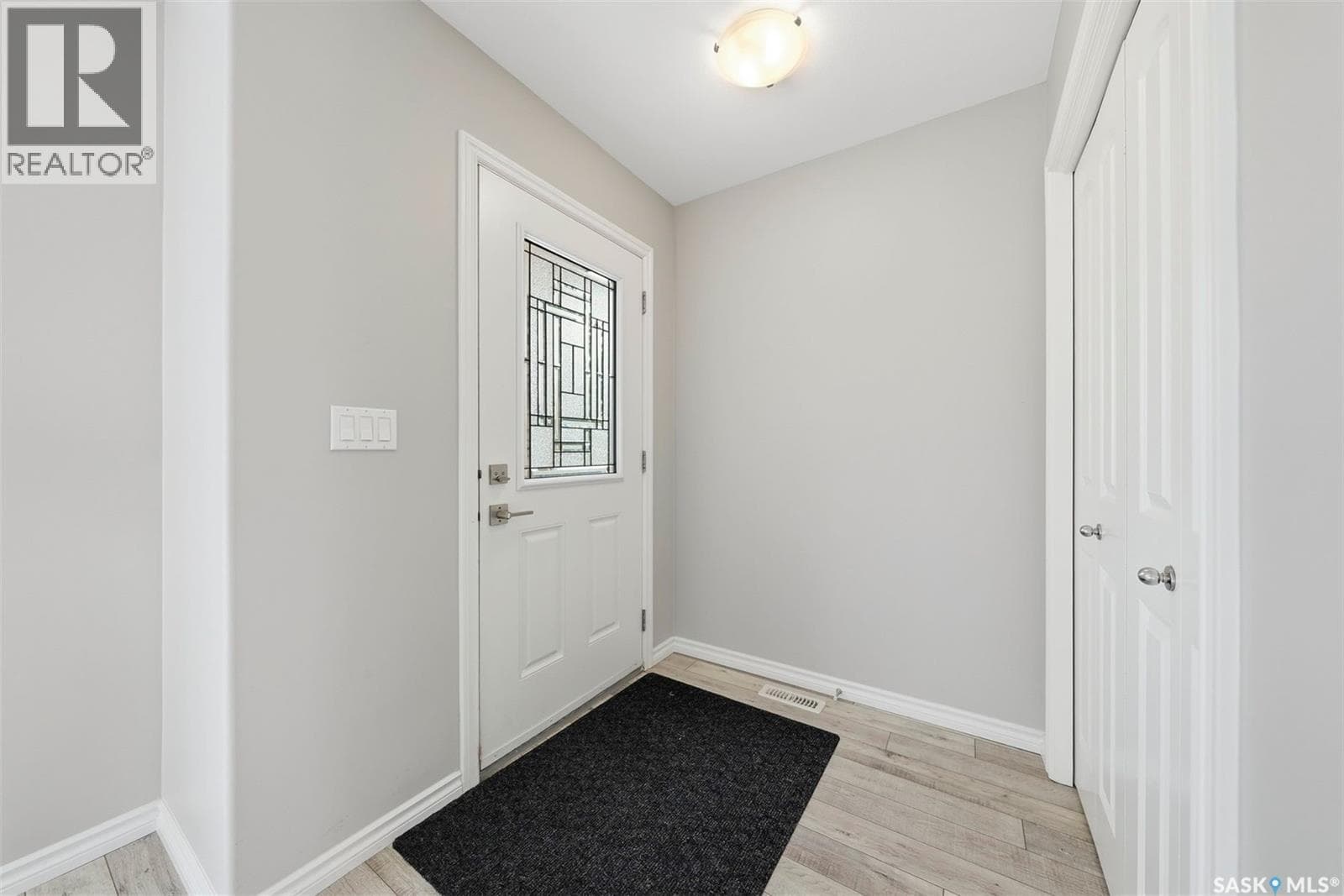 1430 Hunter ROAD — photo 3