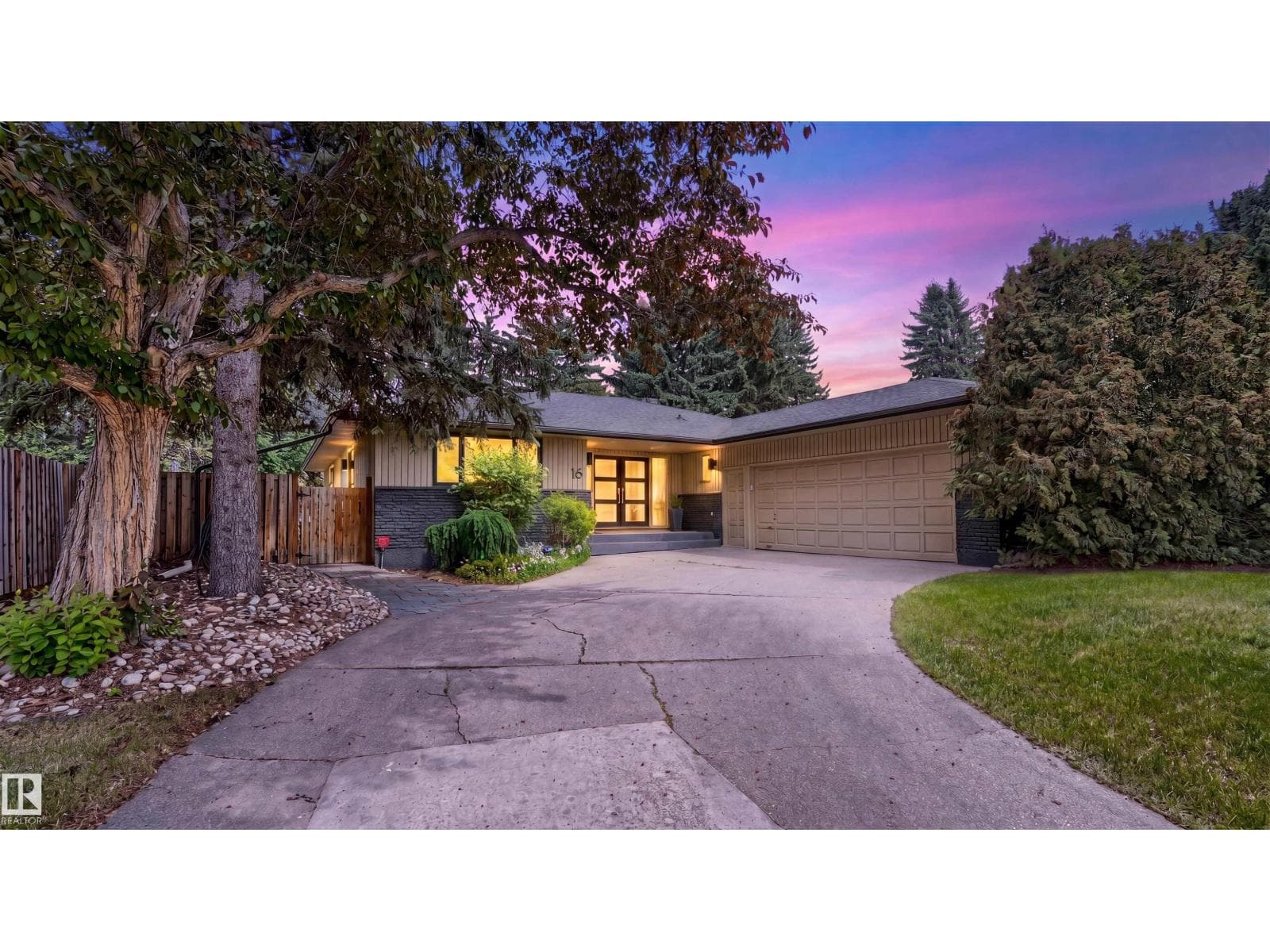 16 QUESNELL RD NW