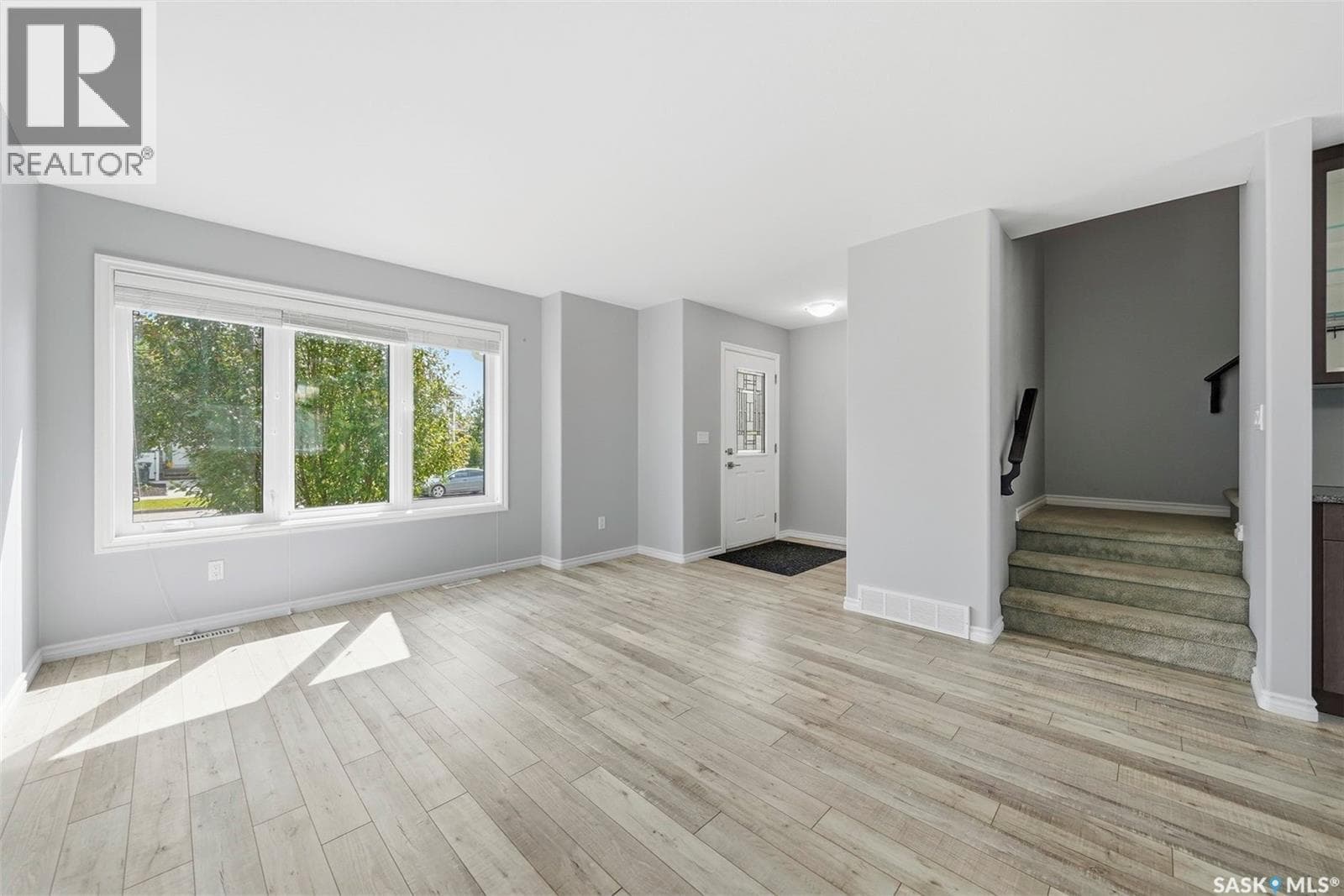 1430 Hunter ROAD — photo 4