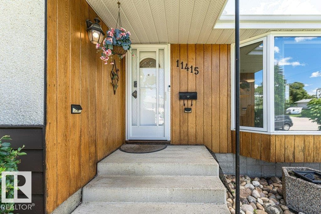 11415 56 AV NW NW — photo 2