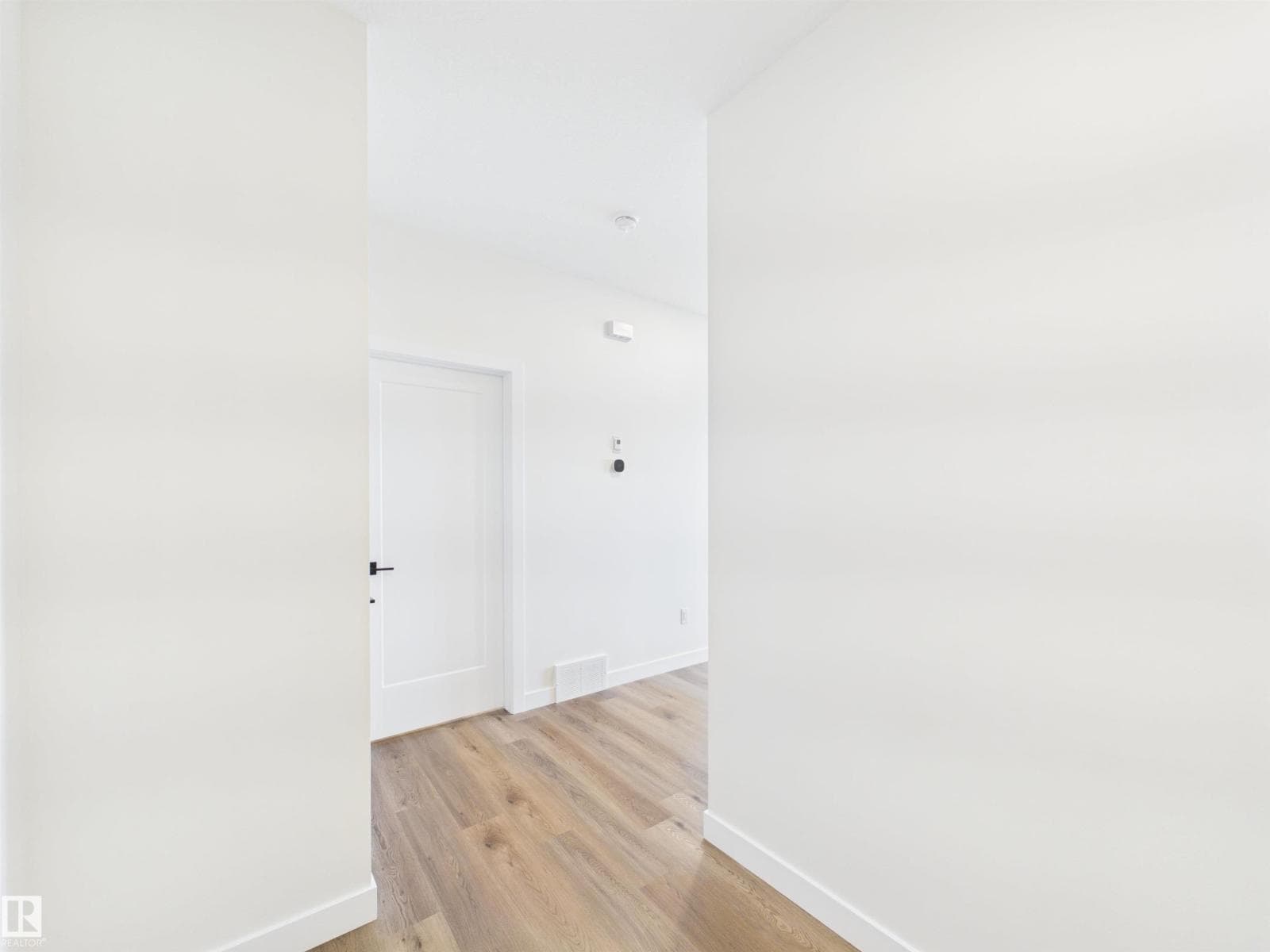117 HILTON CV — photo 2