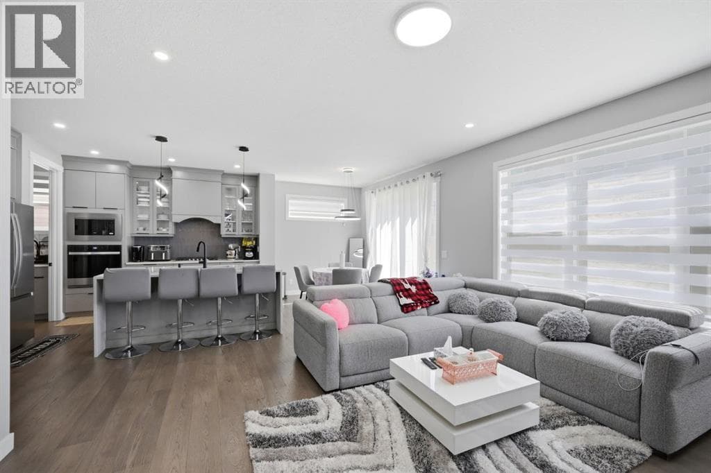 79 amblefield Grove NW — photo 4