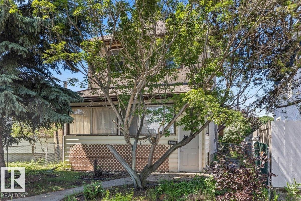 11408 81 ST NW