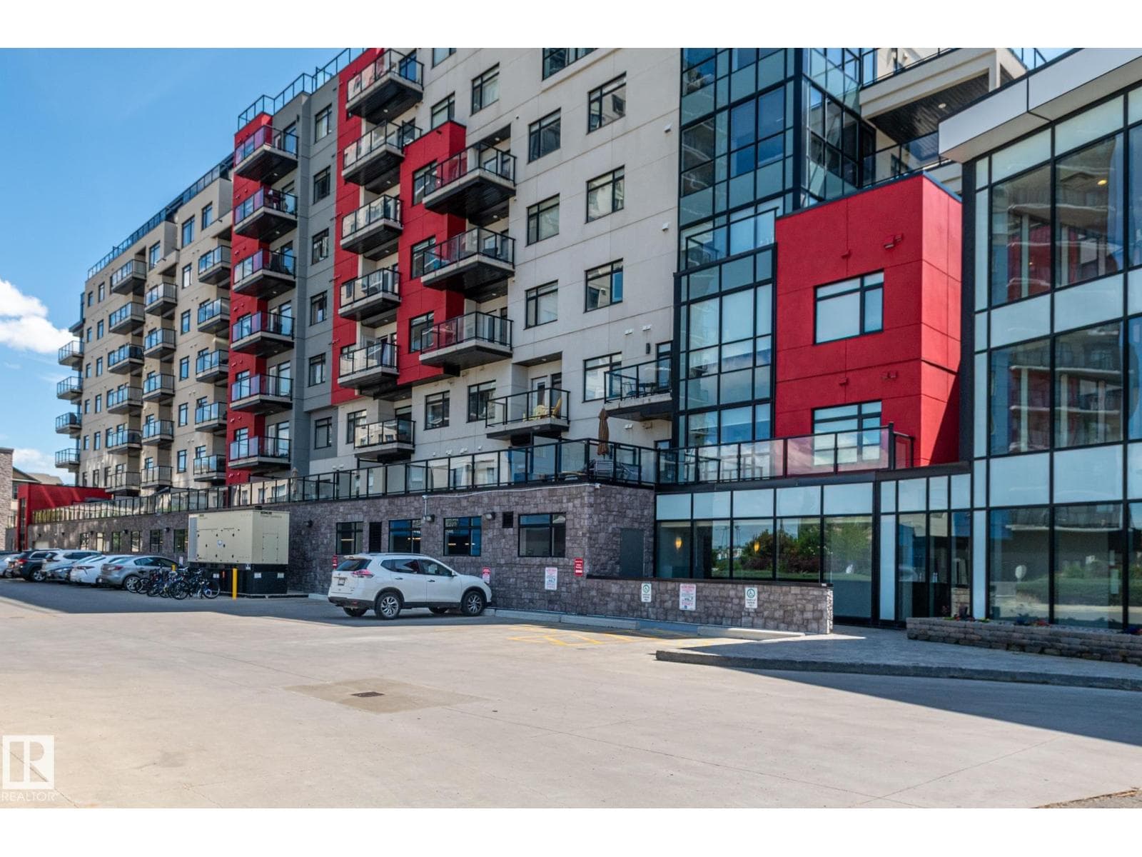 #305 5151 Windermere BV NW