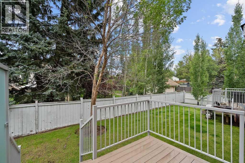 31 Silvergrove Close NW — photo 3