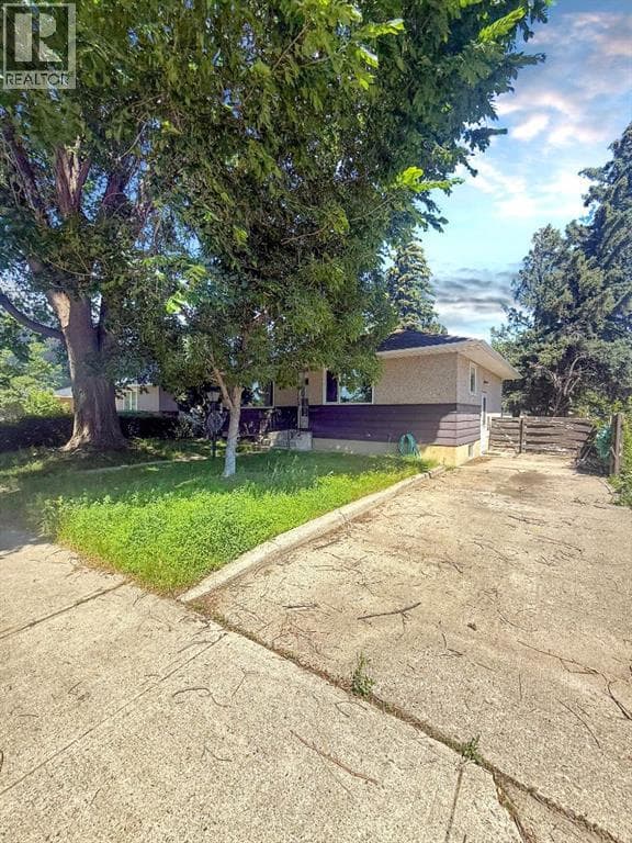 2411 5 Avenue N — photo 3