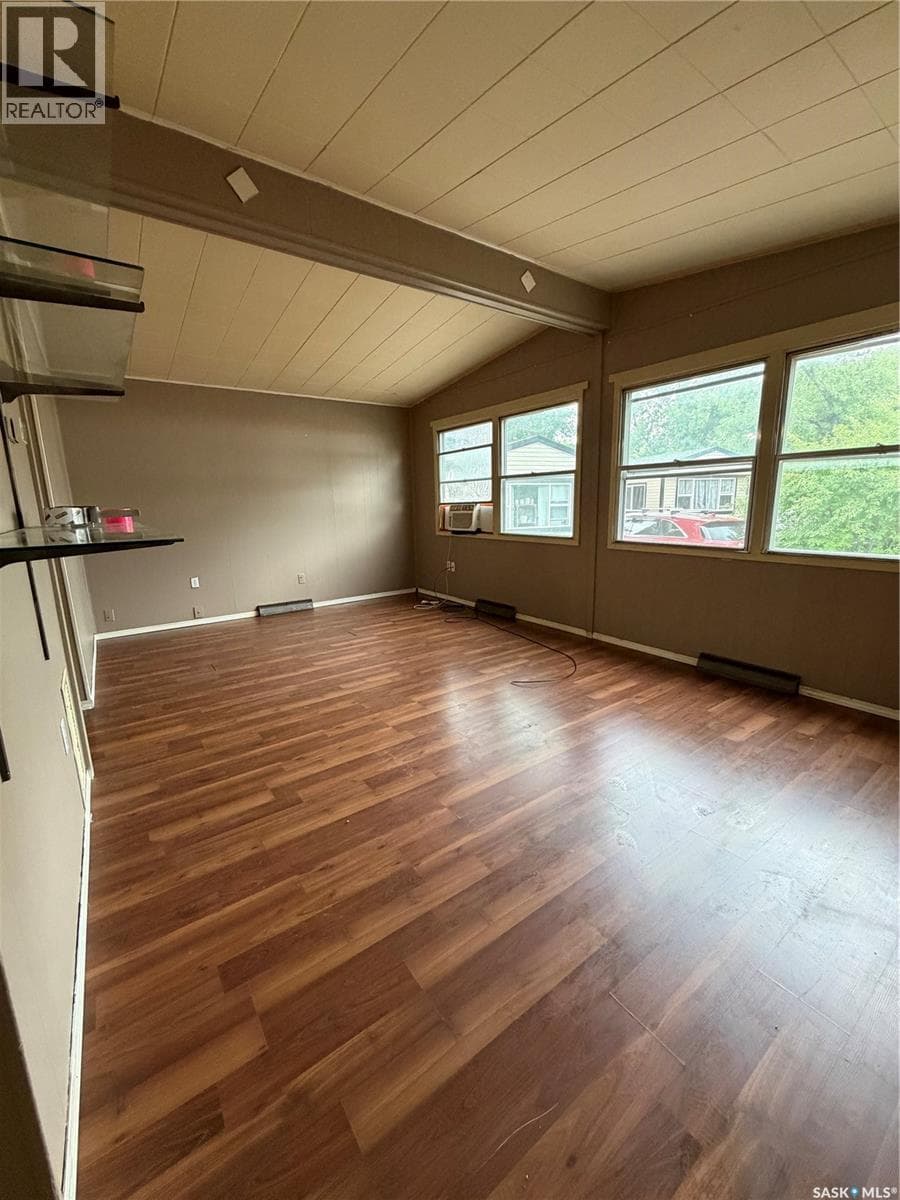 1000 1524 Rayner AVENUE — photo 4