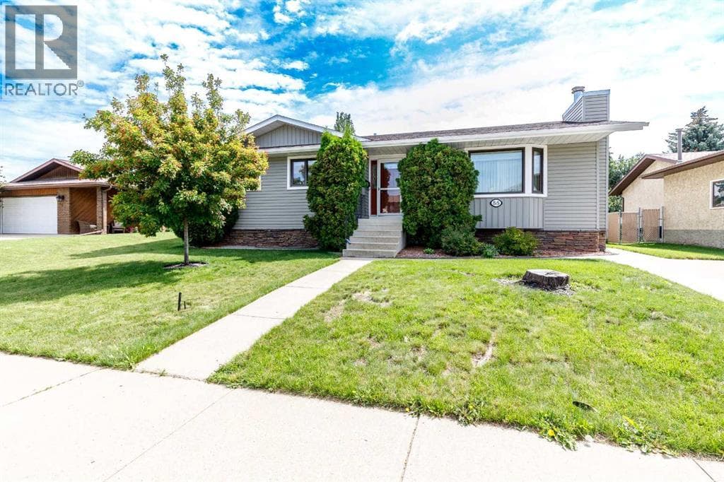 88 McCullough  Cresent — photo 2