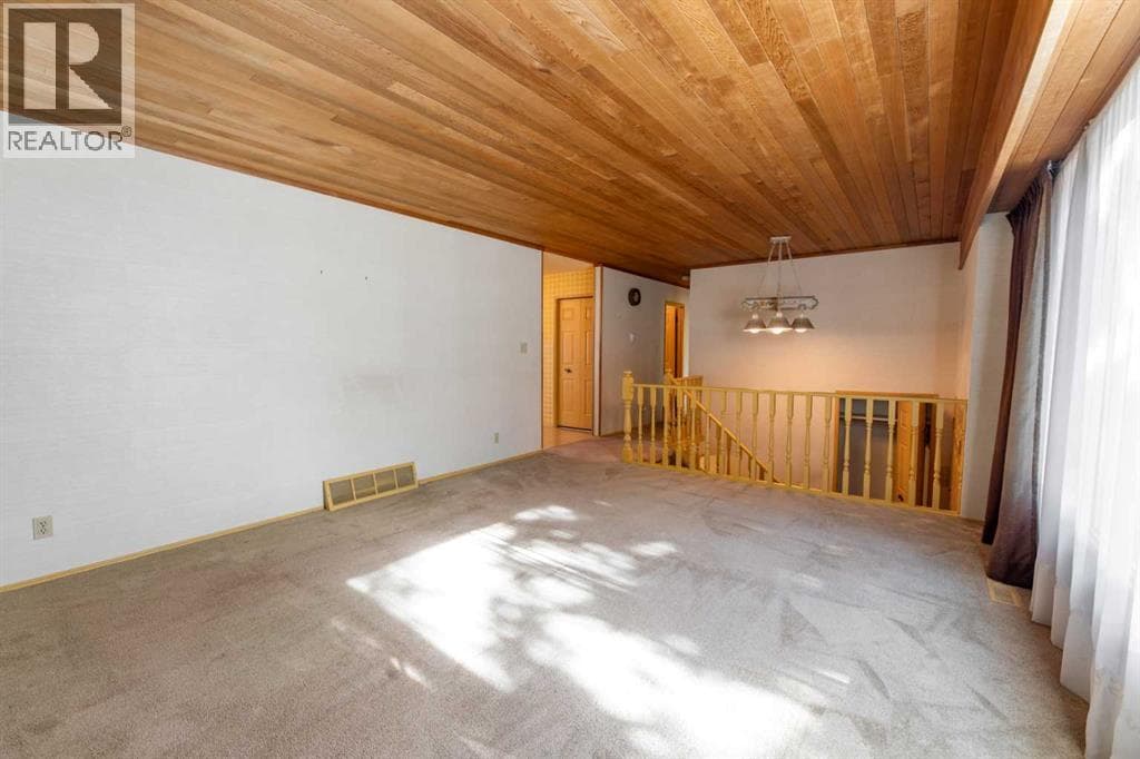 548 Mountain Street — photo 4