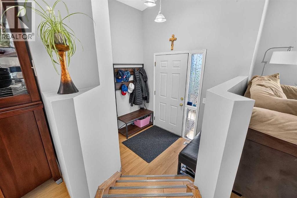 173 Martin Crossing Crescent NE — photo 3