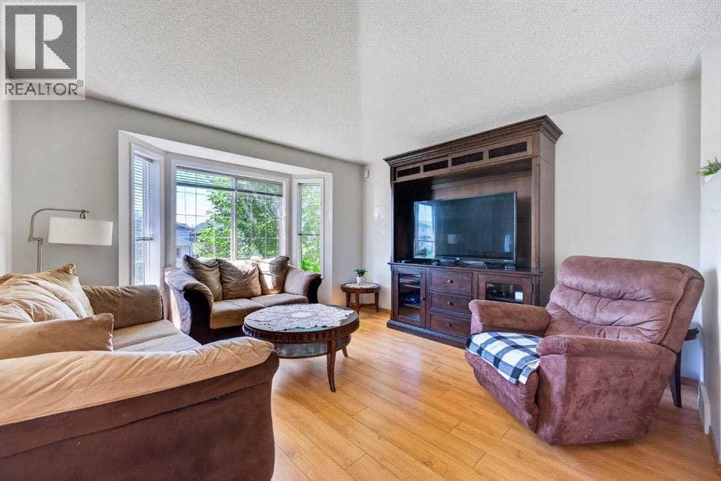 173 Martin Crossing Crescent NE — photo 5