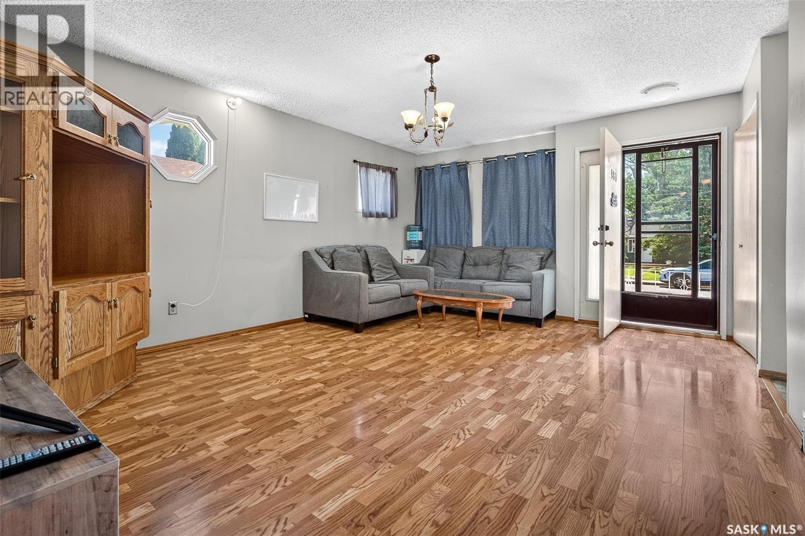 980 Brown STREET — photo 2