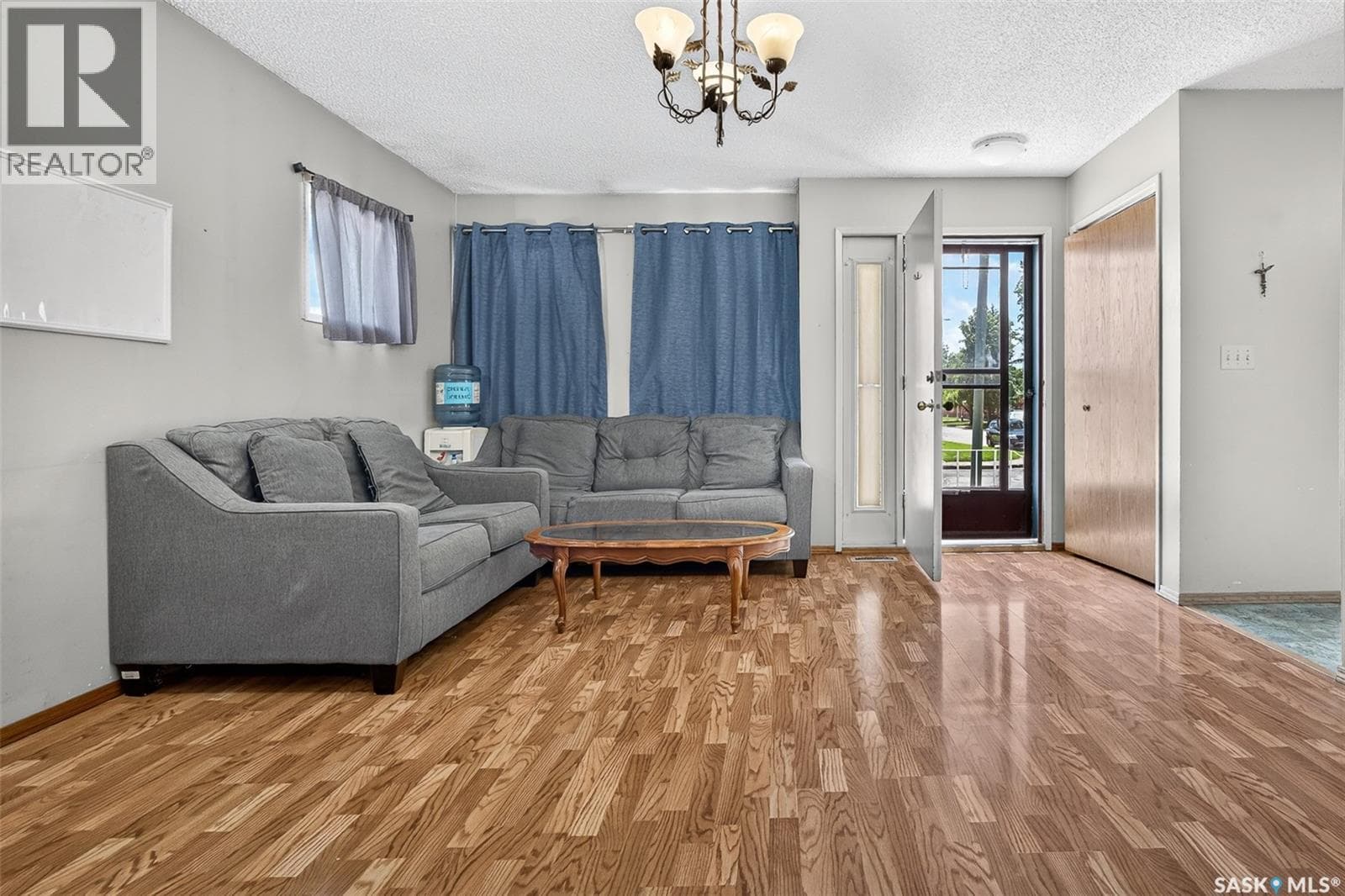 980 Brown STREET — photo 3
