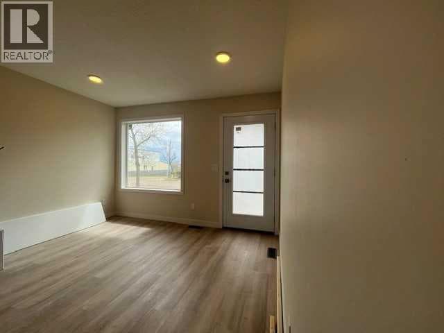 406 Main Street — photo 2