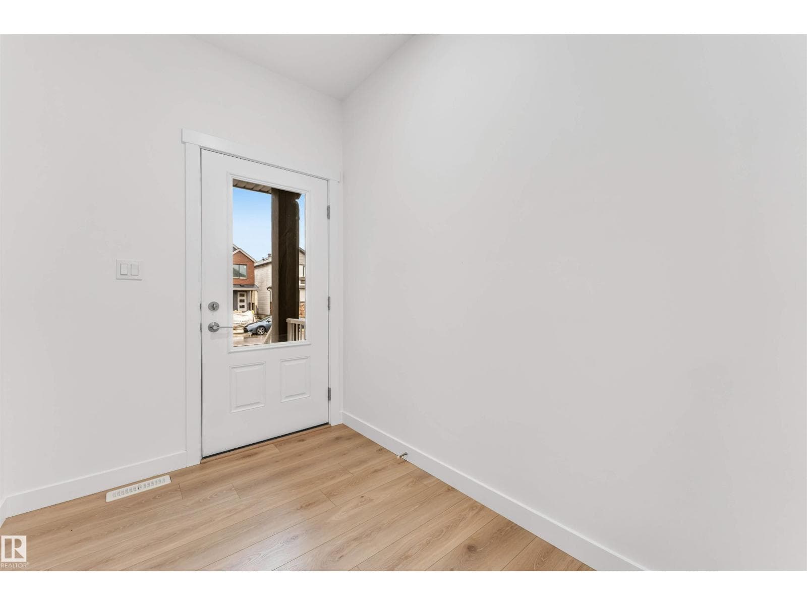 1972 210 ST NW — photo 5