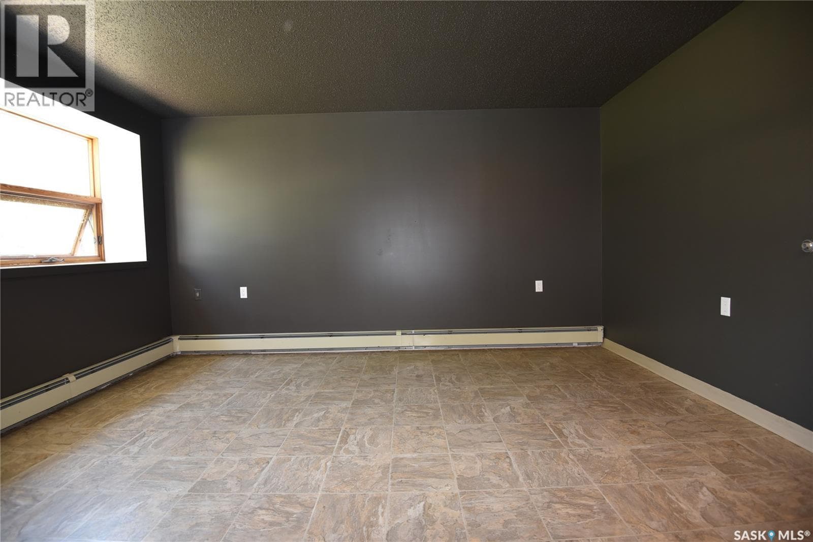 111 102 Manor DRIVE — photo 3