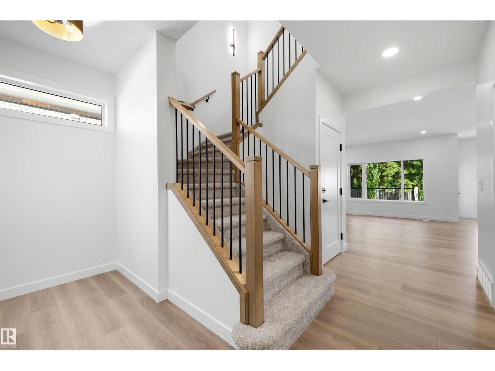 30 ELSINORE PL NW — photo 4