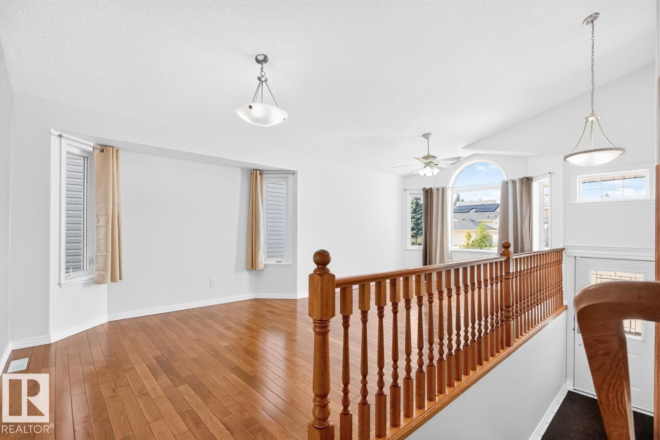 619 LAYTON CT NW — photo 4
