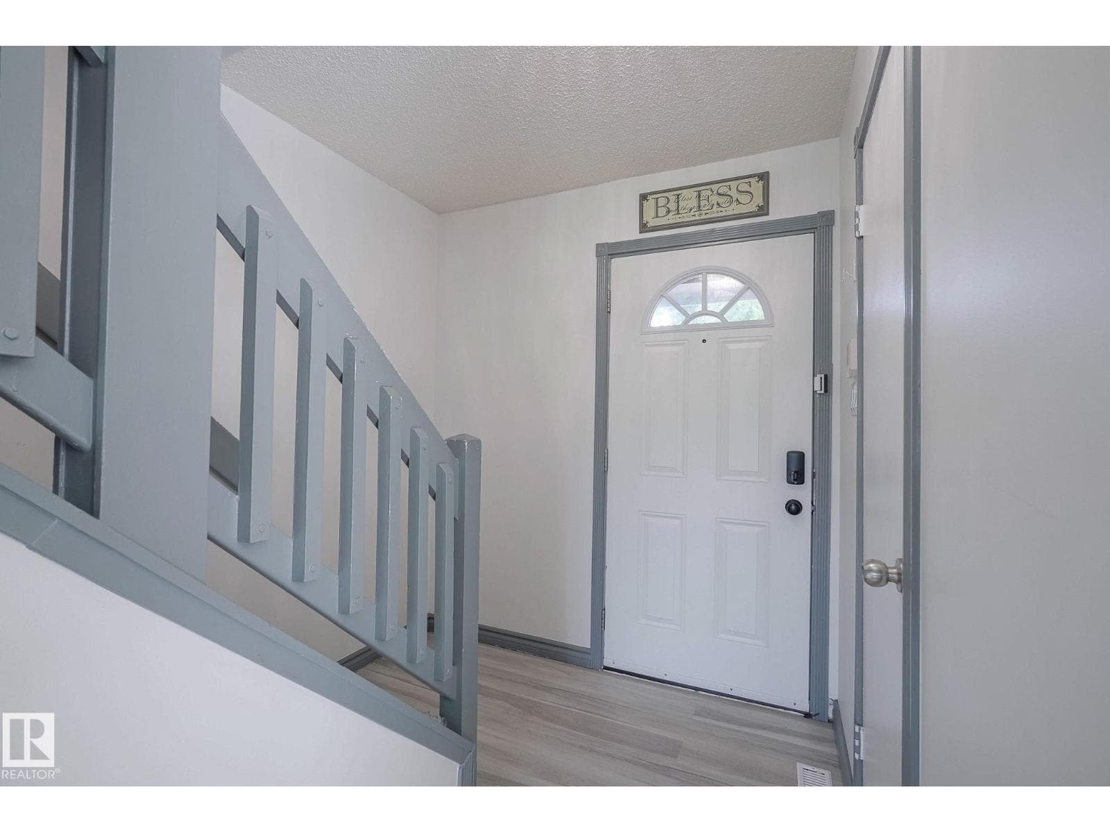 894 MILLBOURNE RD E NW — photo 5