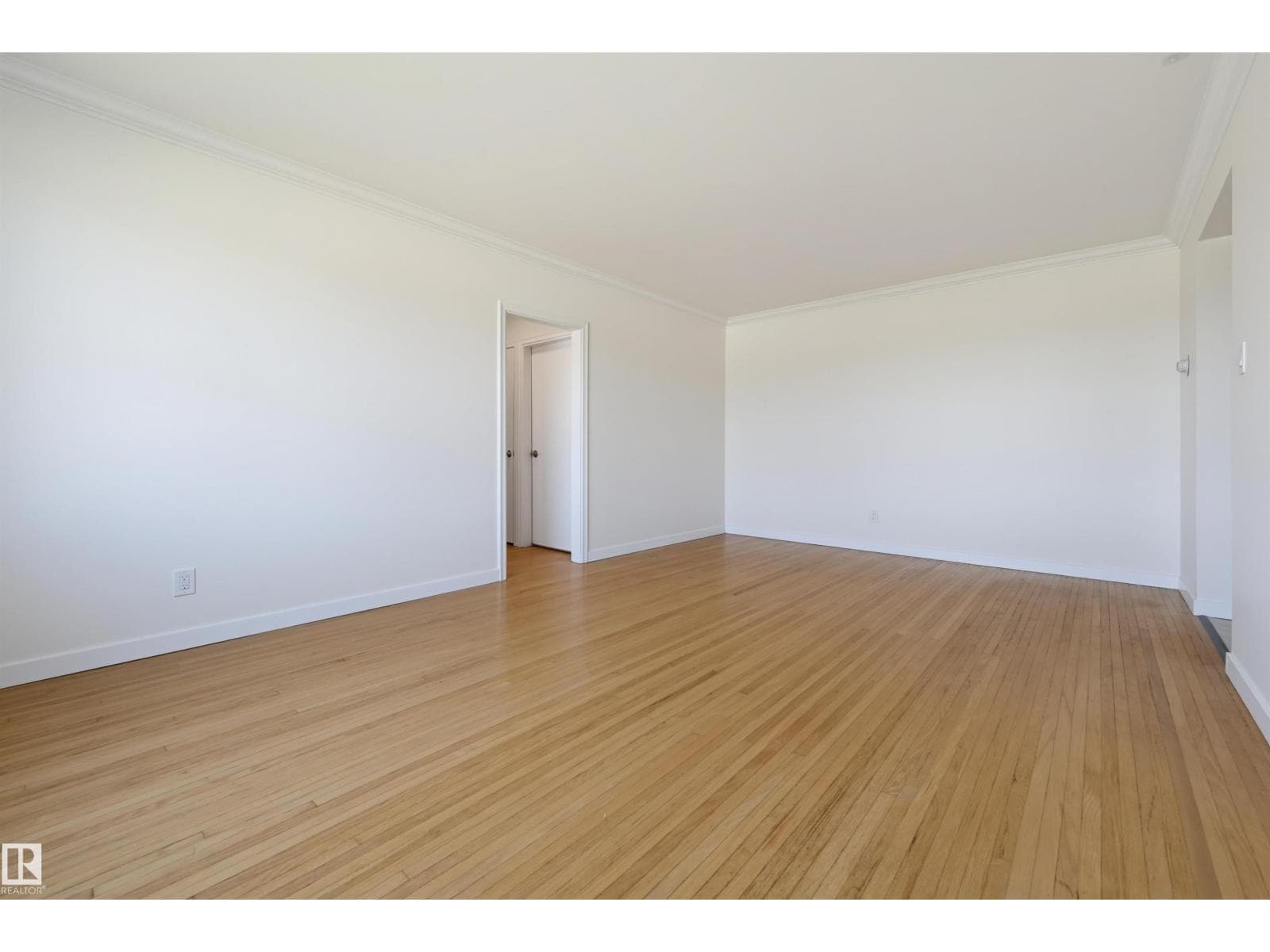 #7 7307 118 ST NW — photo 4