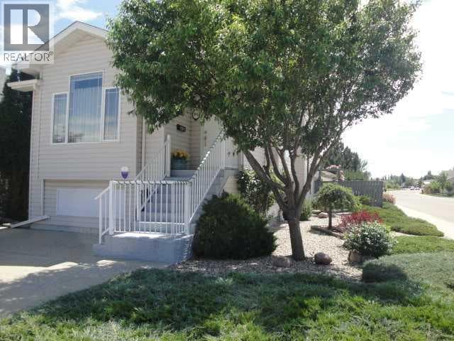 94 Heritage Lane W