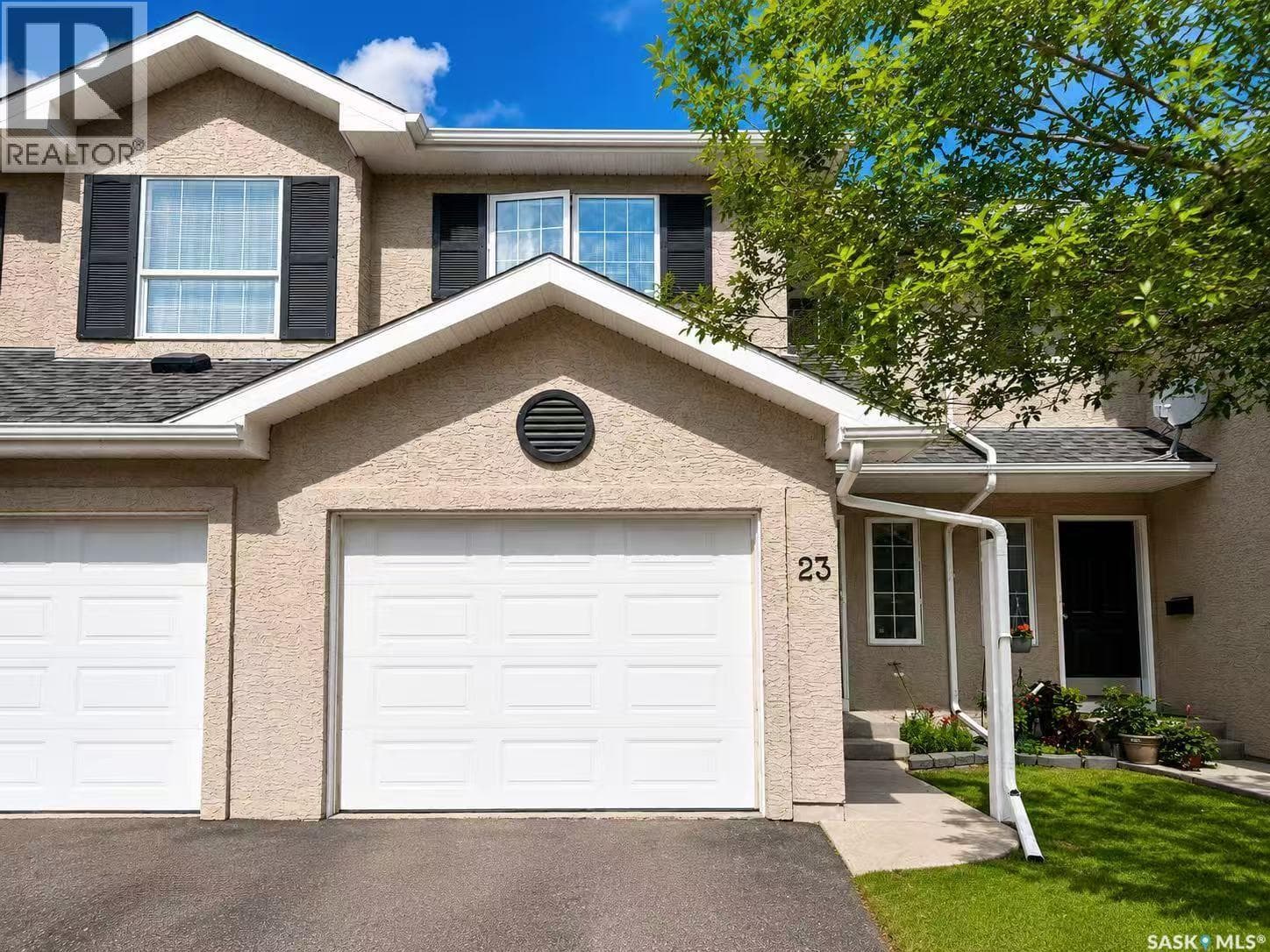 23 103 BANYAN CRESCENT