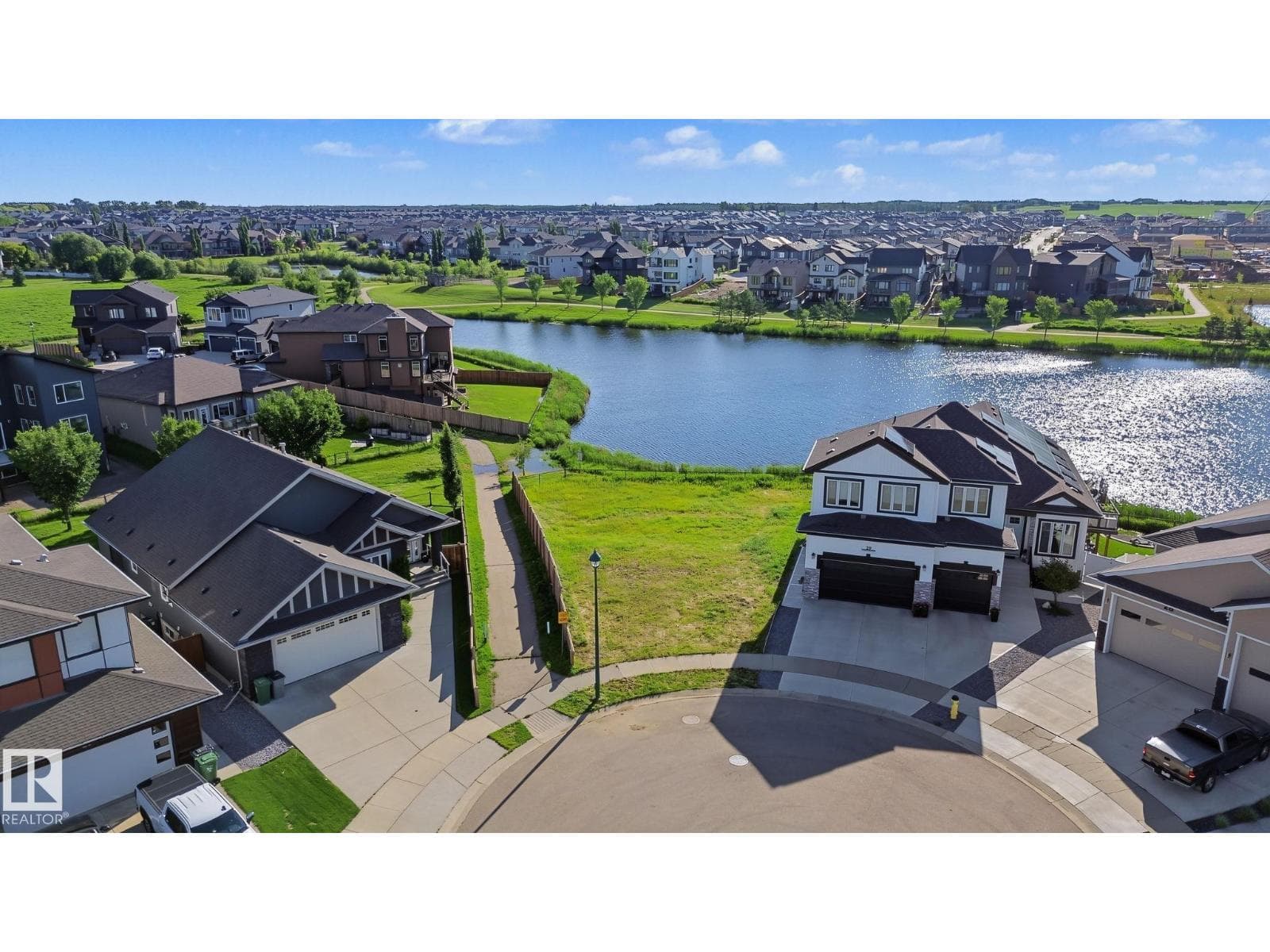 27 LAKESHORE CV — photo 2