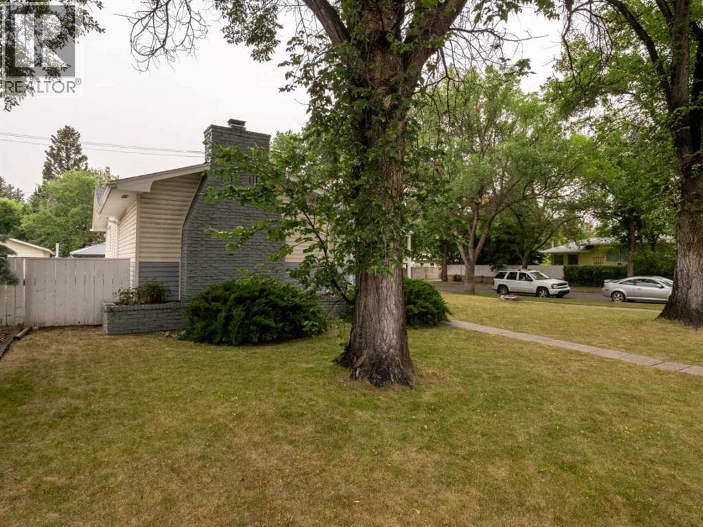 1202 13 Street S — photo 3