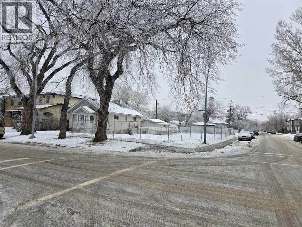 236 11 Avenue NE — photo 4