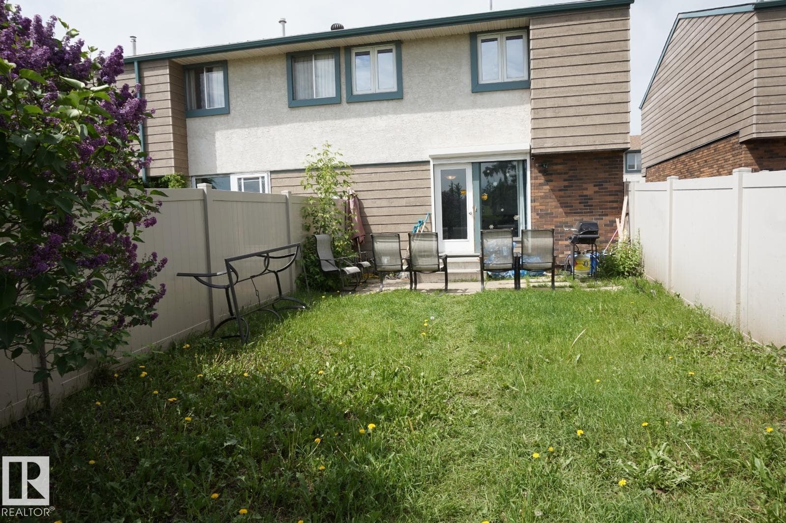 129 ABBOTTSFIELD RD NW — photo 2