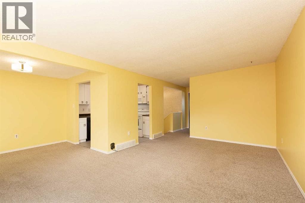 627 11 Street — photo 5
