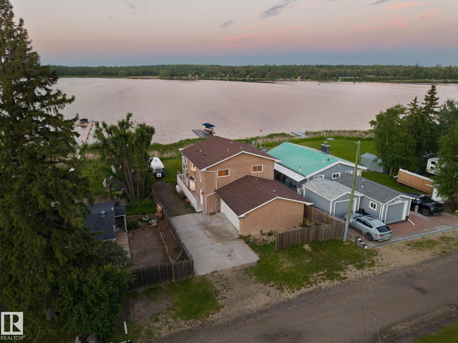 104 BAYVIEW DR — photo 4