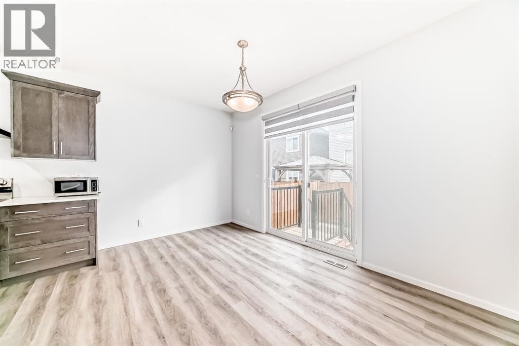 140 Carringham Road NW — photo 5
