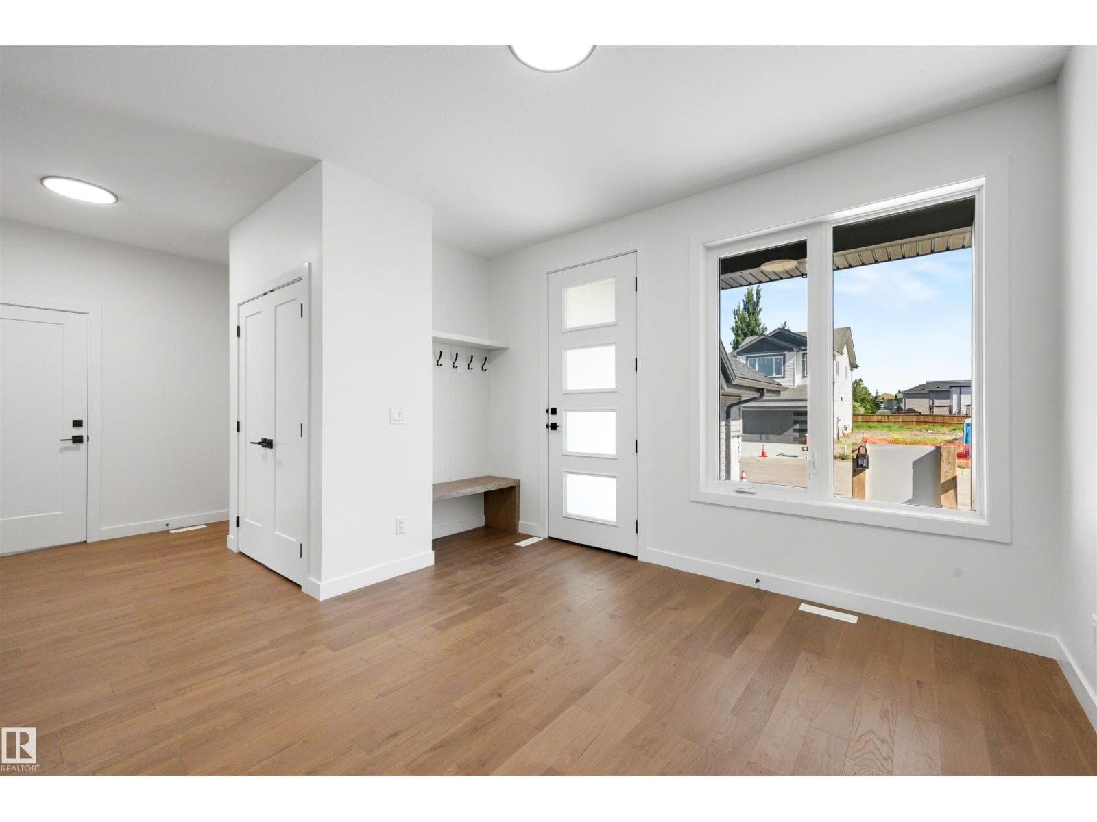 39 ELSINORE PL NW — photo 4