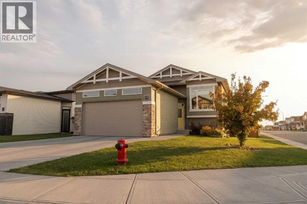 318 Lynx Road N