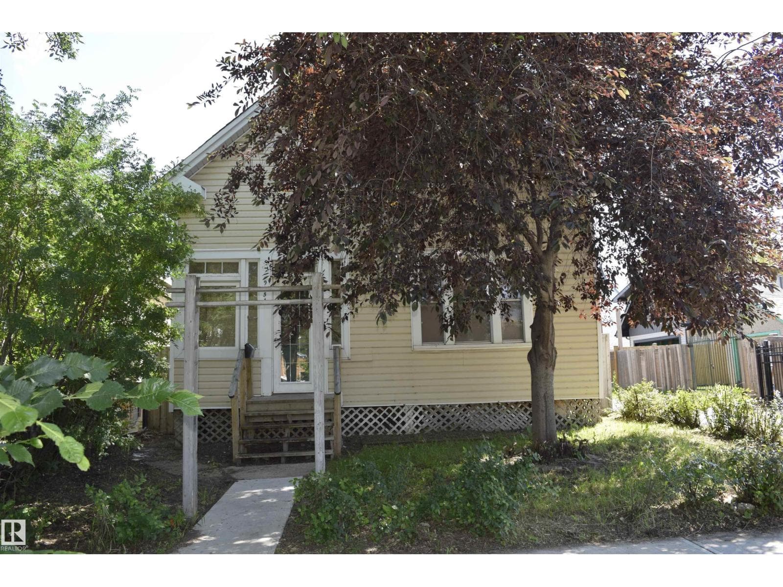 9551 106A AV NW